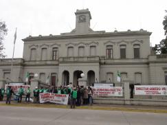 Protesta de trabajadores del Ente Administrador del Puerto