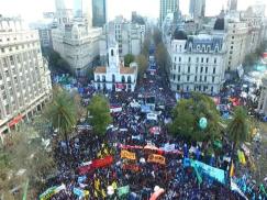 Marcha Federal: más de 200 mil personas en Plaza de Mayo