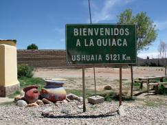 Centro de Jubilados: Norte con Villazón 