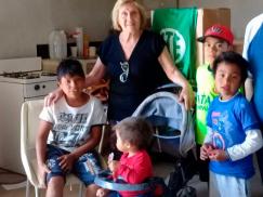 El Centro de Jubilados de ATE donó ropa y alimentos a la comunidad Com Caia 