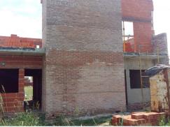 Avanza la construcción de 4 viviendas en la ciudad de Venado Tuerto
