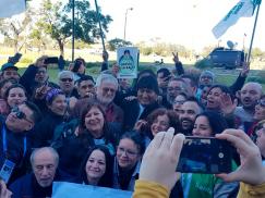 Dirigentes y militantes del MOS y DDH recibieron a Evo Morales en el Hotel UNL ATE