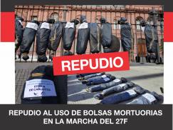 Repudio al uso de bolsas mortuorias en la marcha del 27F