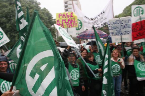 TITULARIZARÁN A REEMPLAZANTES DE LARGA DURACIÓN