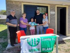 Programa ATE Vivienda y Refacción: un trabajador recibió las llaves de su vivienda en Monje