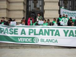 Los/as trabajadores/as contratados/as que no tengan el título secundario podrán ingresar a Planta Permanente