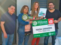 ATE entregó una vivienda en la localidad de Oliveros