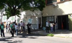 PROTESTA EN EL TRIBUNAL ELECTORAL DE LA PROVINCIA