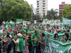 Ley de pase a planta: concentración y movilización al Senado