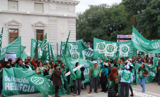 DECRETOS DE LOS PASE A PLANTA DE LOS TRABAJADORES CONTRATADOS 