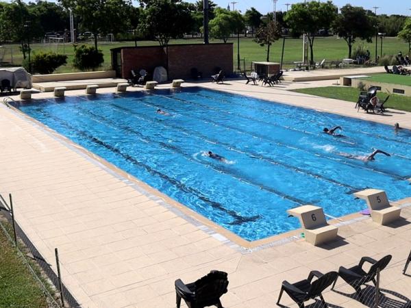 pileta-climatizada-a-cielo-abierto-en-el-predio-unl-ate-