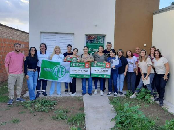 dos-afiliadas-a-ate-recibieron-las-llaves-de-sus-casas-en-san-guillermo