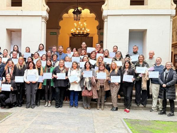 se-entregaron-certificados-de-la-diplomatura-universitaria-en-empleo-publico