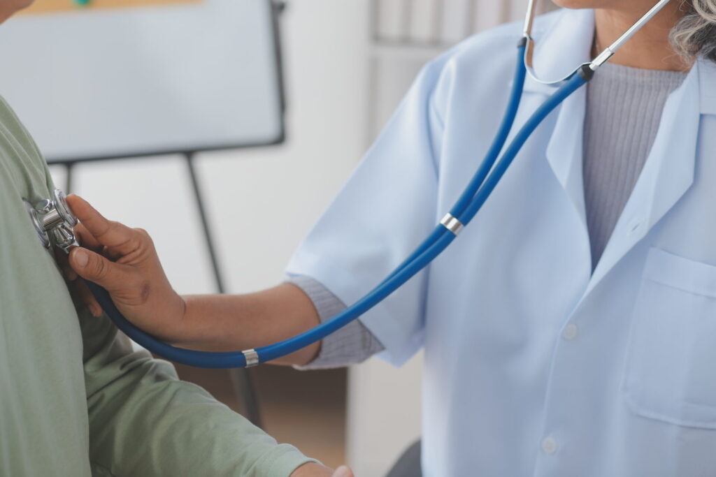 médico