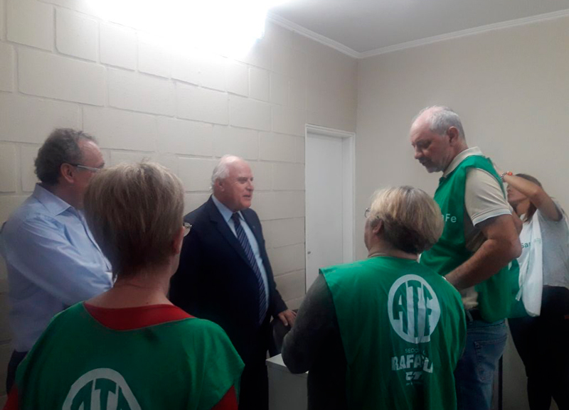 Trabajadores de ATE Rafaela exigieron la reapertura de la Paritaria al gobernador Lifschitz