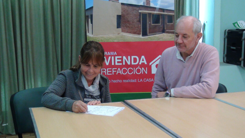 Nueva beneficiaria del Programa Refacción