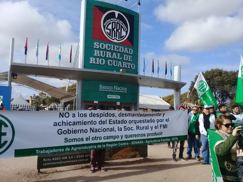 Protesta de trabajadores de la Región Centro de Agroindustria
