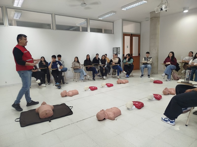 Residentes fueron capacitados en Primeros Auxilios